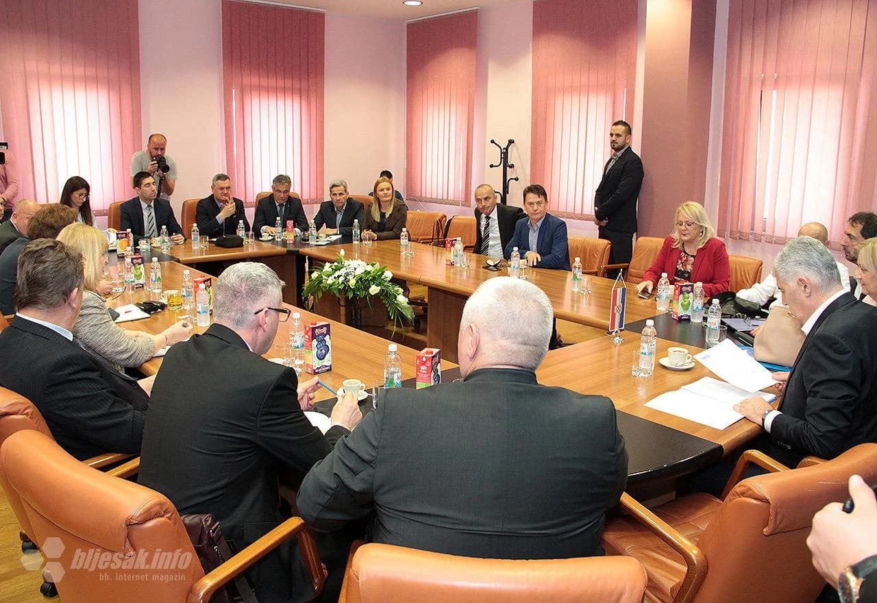 Detalj s proširene sjednice Predsjedništva HDZ