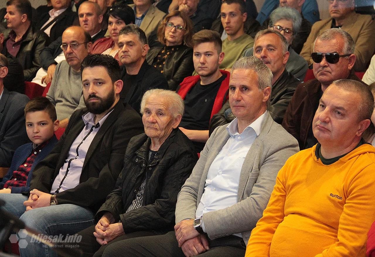 Posjetitelji na projekciji filma