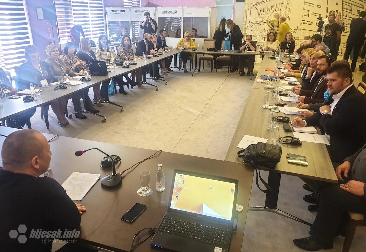 Sastanak nastavnog osoblja u Mostaru