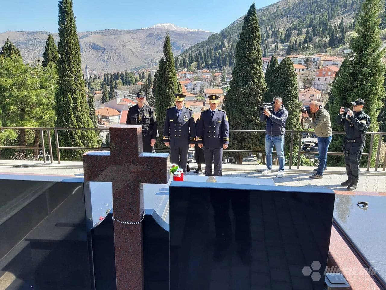 Izaslanstvo FUP-a položilo cvijeće na grob Joze Leutara