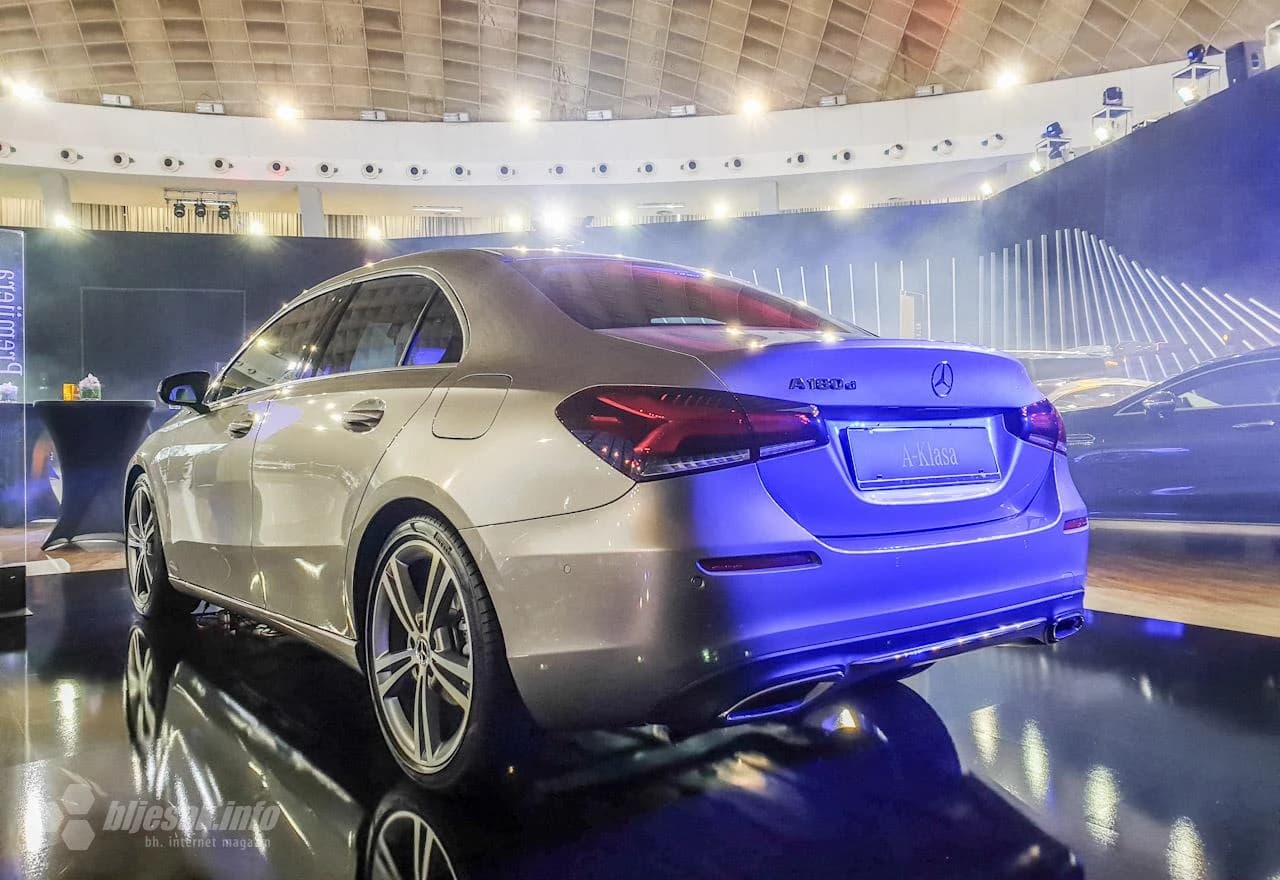 Mercedes-Benz na 54. Međunardonom sajmu automobila u Beogradu