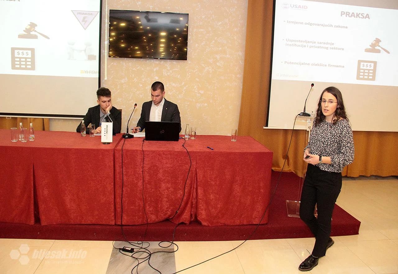 Detalj s održanog okruglog stola