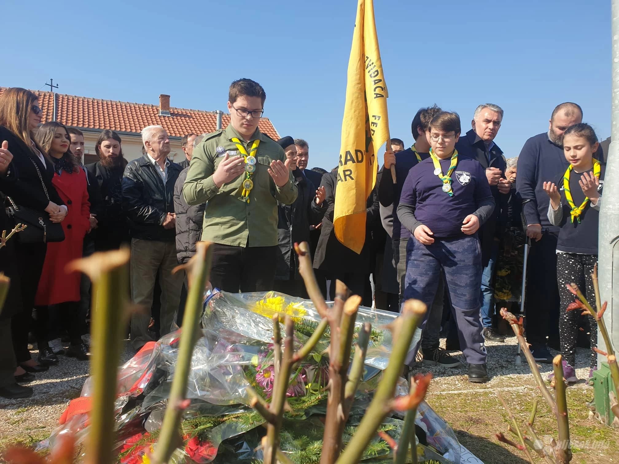 Brojna izaslanstva položila cvijeće i vijence na Šehitlucima u Mostaru 