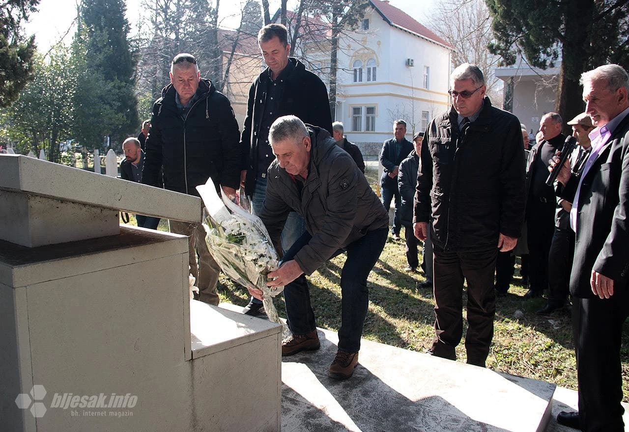 Obilazak harema u Liska ulici