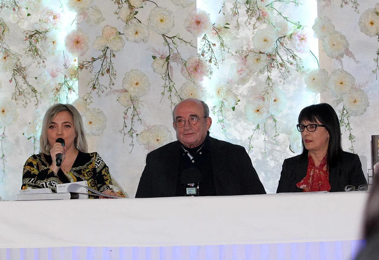 Predstavljena kuharica ''Veliki kuharski kanconijer''