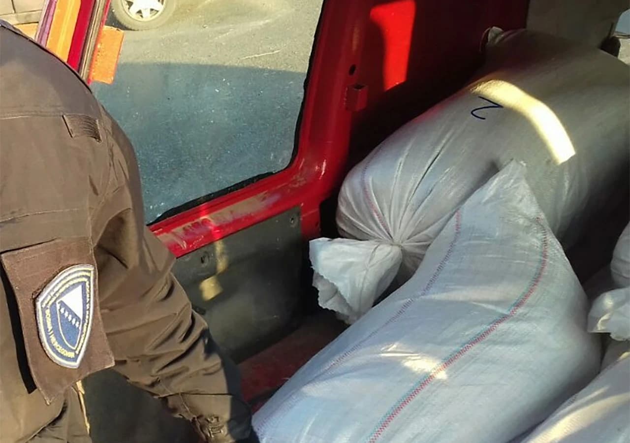 Oduzet duhan, cigarete i čokolade u vrijednosti 54 tisuće KM