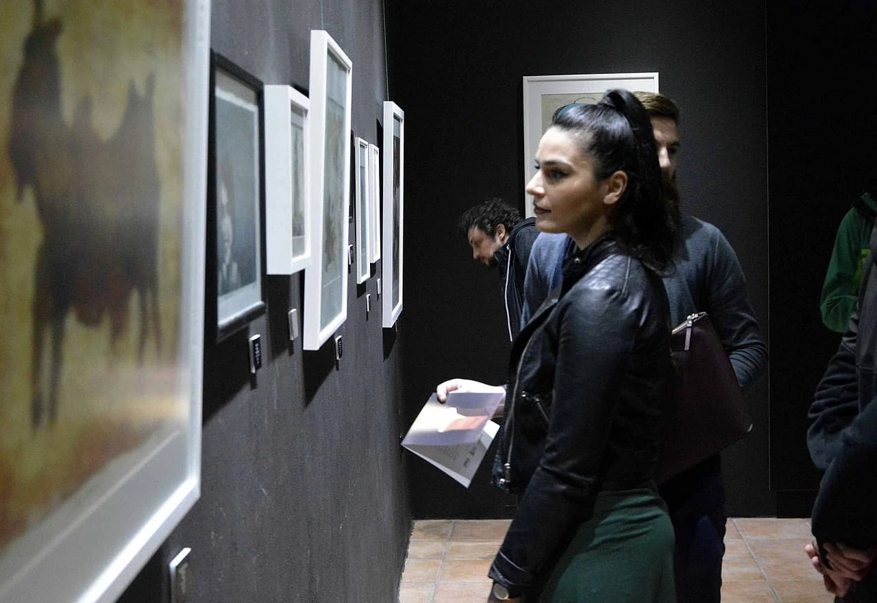 Otvorena izložba ''K'oLekcija'' kao veza umjetnika i grada