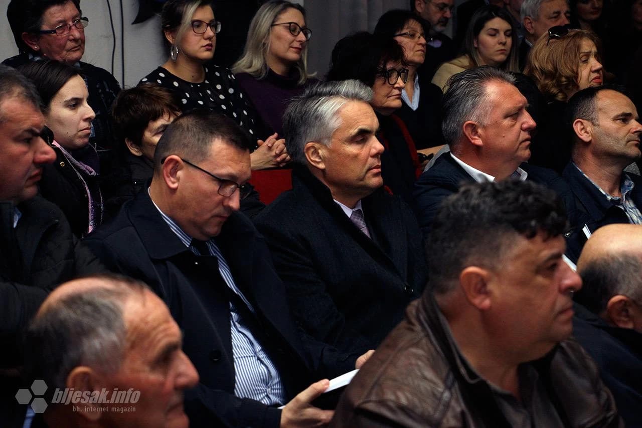 Knjiga "Neretva – 93 i obrana Vrdi", autora Marinka Sose