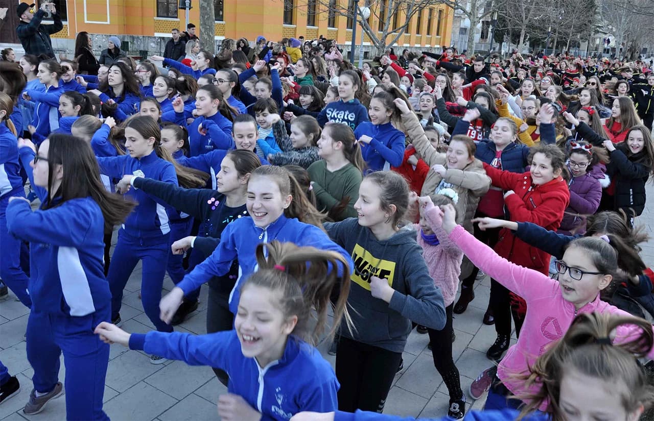 Mostarci plesom podržali borbu protiv nasilja nad ženama