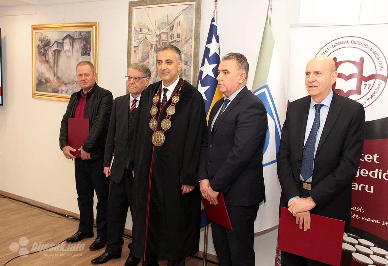 Dobitnici posebnih priznanja Univerziteta