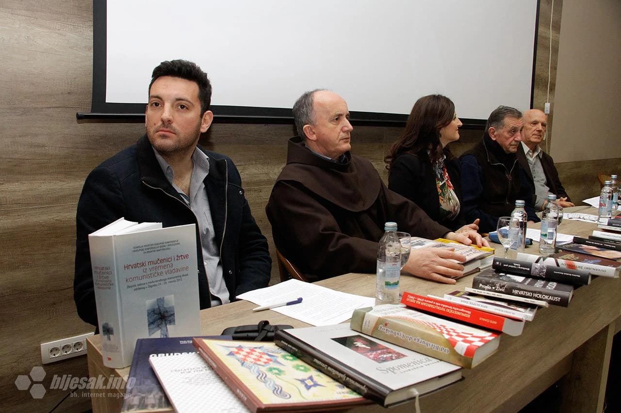 MEMENTO - Književno-glazbena večer uz izložbu knjiga na temu komunističkog totalitarizma 'Istinom do pomirbe'