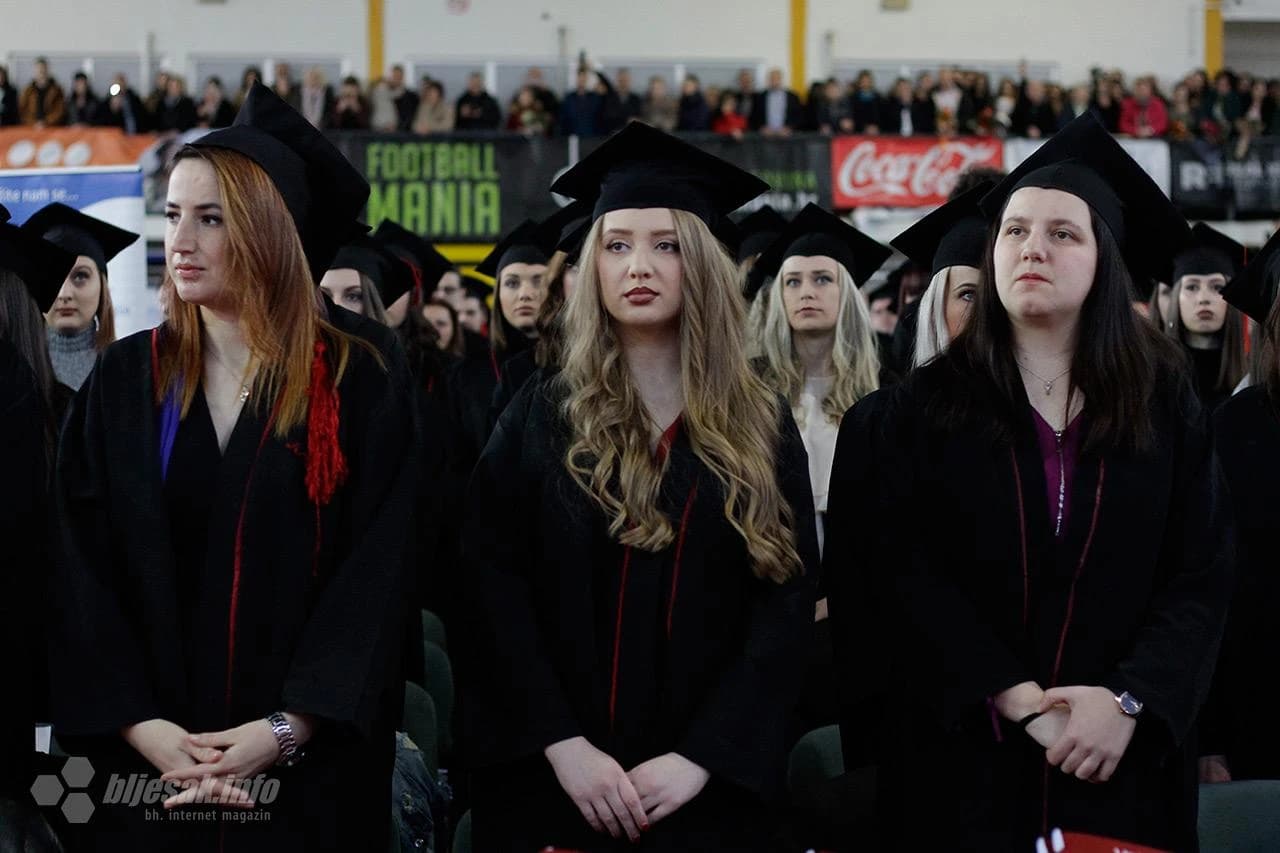 Svečana dodjela diploma Univerziteta 'Džemal Bijedić' 