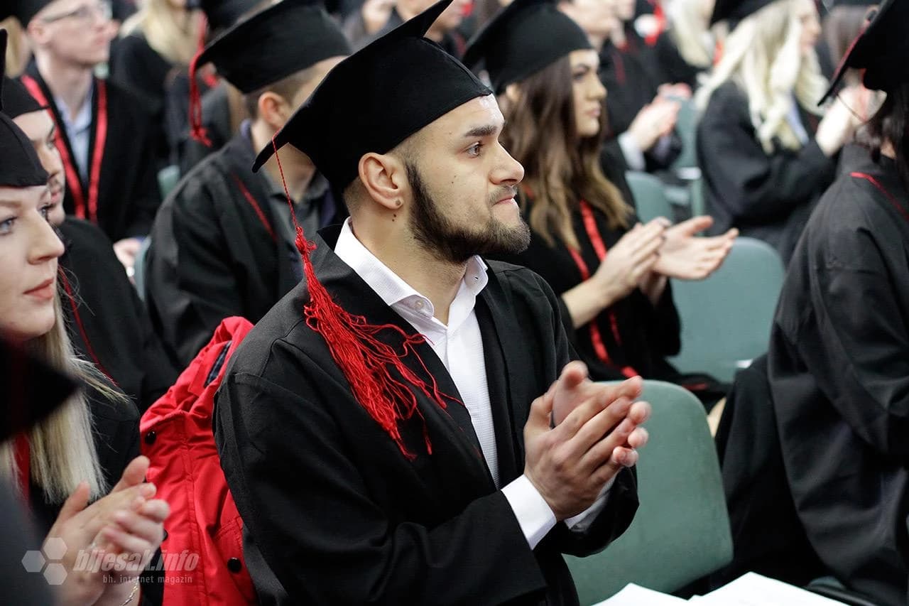 Svečana dodjela diploma Univerziteta 'Džemal Bijedić' 