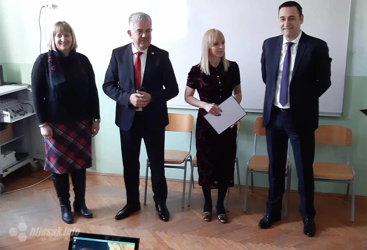 Predstavljena nova računarska oprema za elektronsku učionicu (e-učionica) 