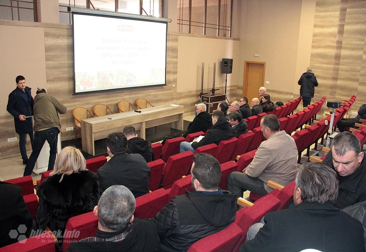 Detalj s održanog okruglog stola