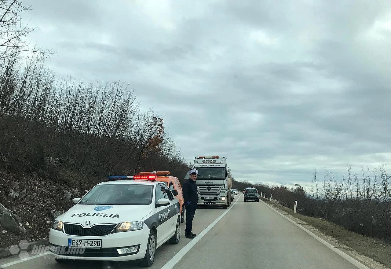 Policija na mjestu nesreće