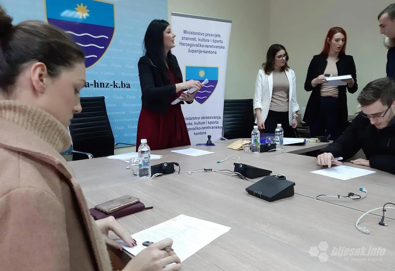 Potpisivanje ugovora za stipendije