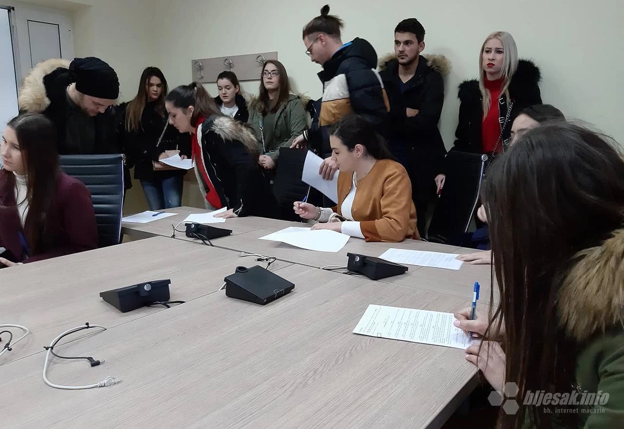 Potpisivanje ugovora za stipendije