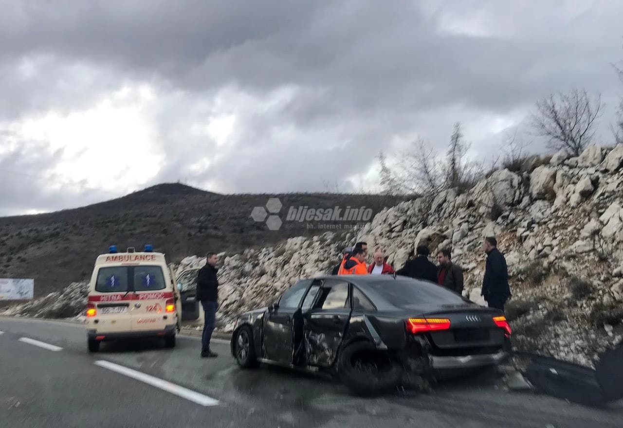 Na mjesto nesreće je izašla Hitna