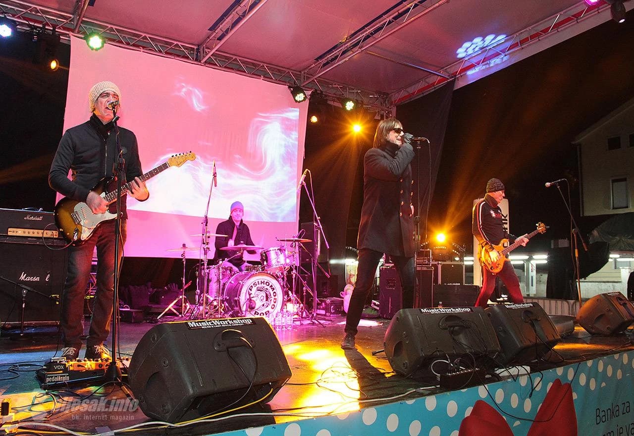 Psihomodo pop u Zimskom gradu