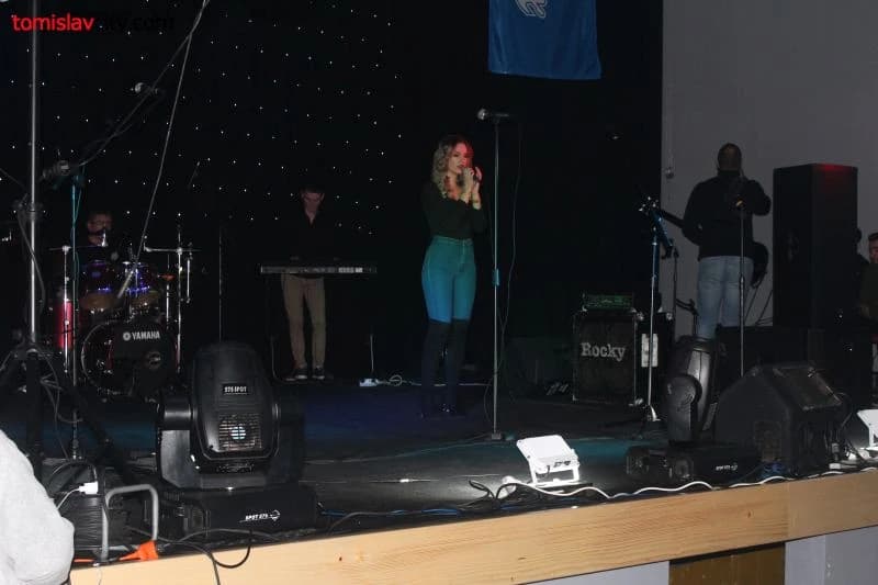 Drga večer manifestacije Prvi glas Duvna