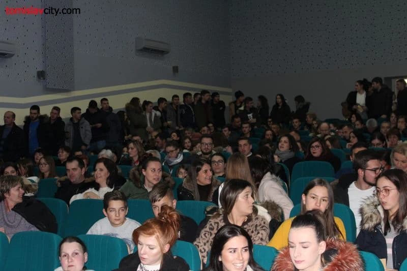 Drga večer manifestacije Prvi glas Duvna