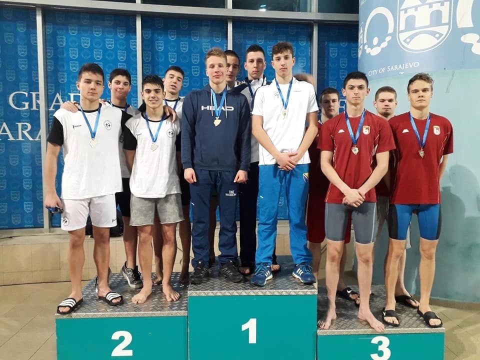 Mladi mostarski plivači osvojili 58 medalja