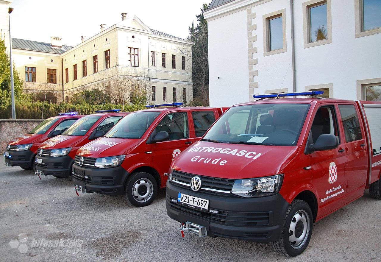 Primopredaja novih vozila vatrogascima iz ŽZH