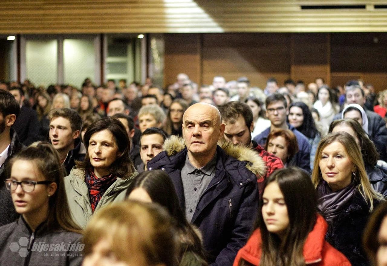 Misa polnoćka u mostarskoj katedrali