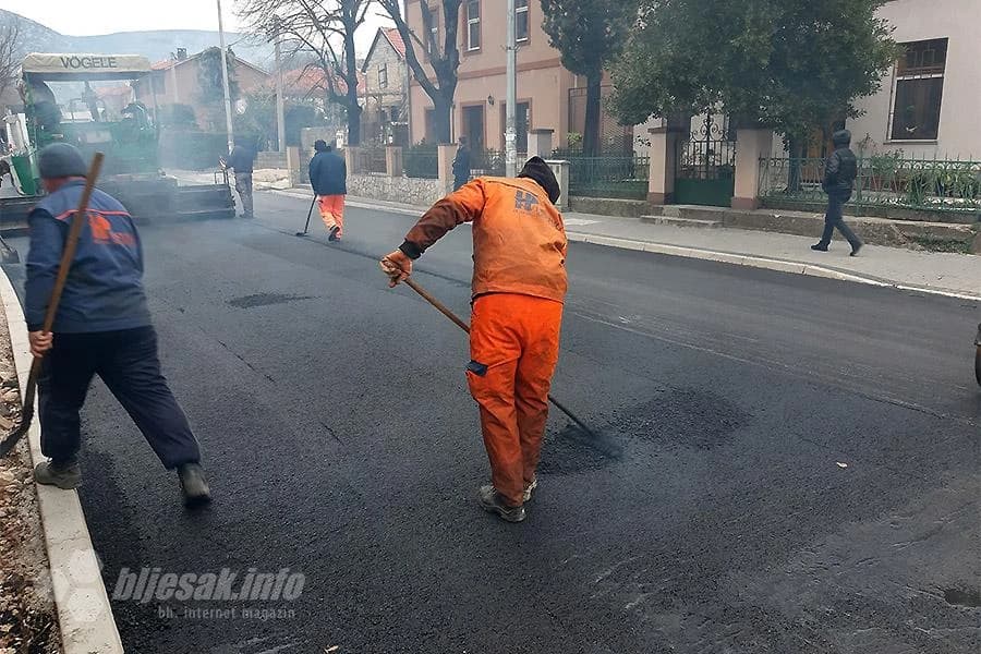 Postavljen drugi sloj asfalta u Titovoj ulici