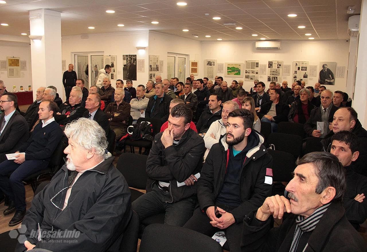 Detalj s obilježavanja godišnjice FK Lokomotiva