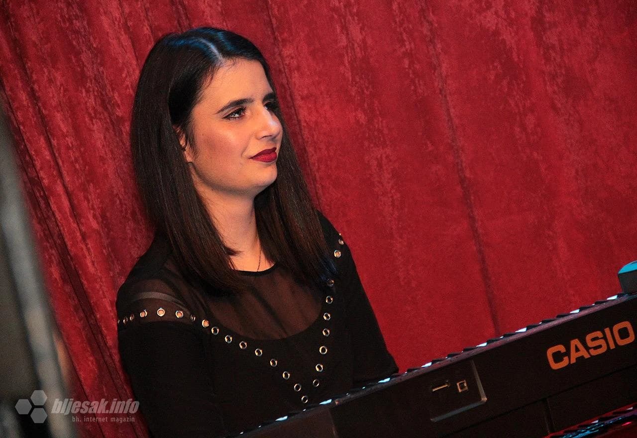 "Session bands" program