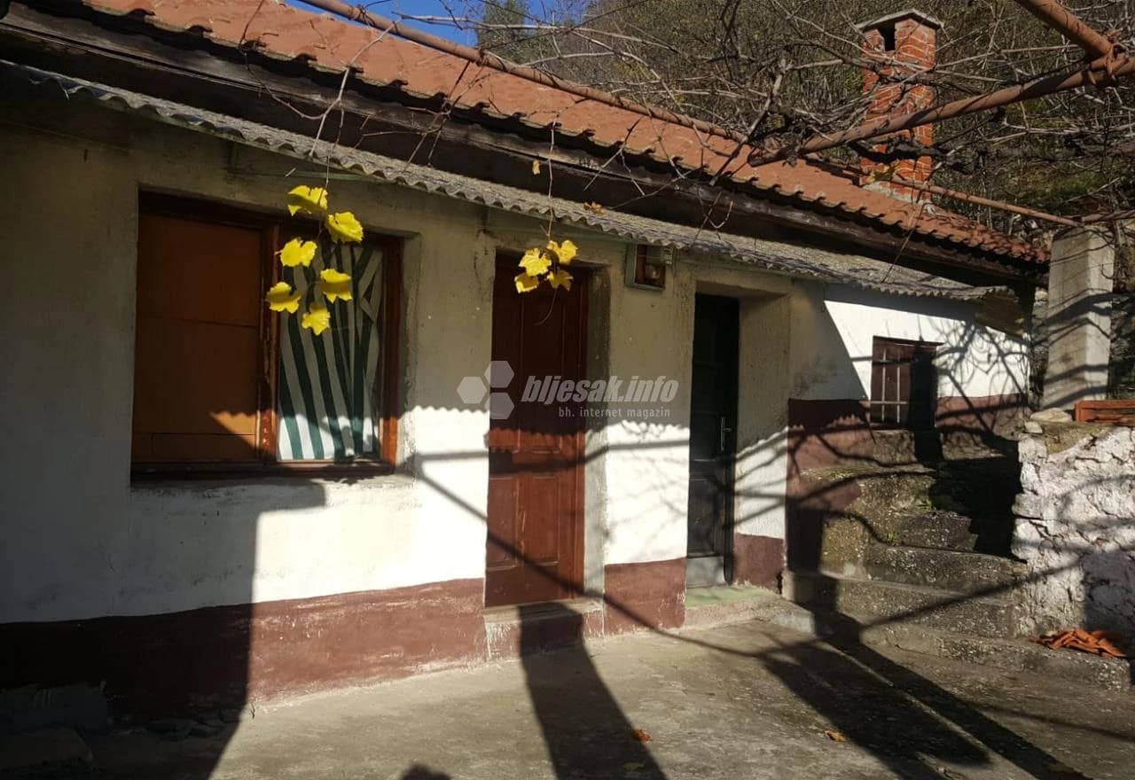 Kuća u koju su provalili migranti