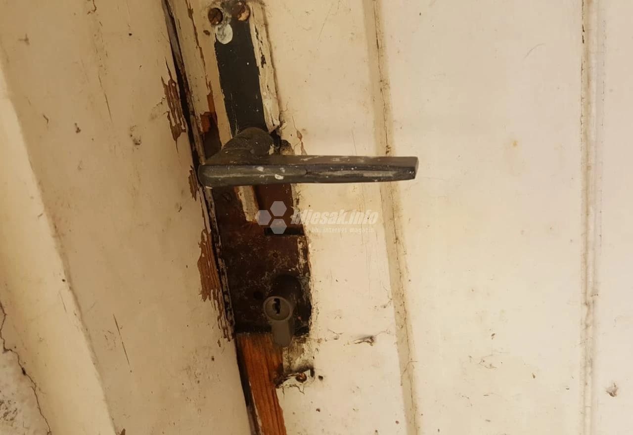 Kuća u koju su provalili migranti