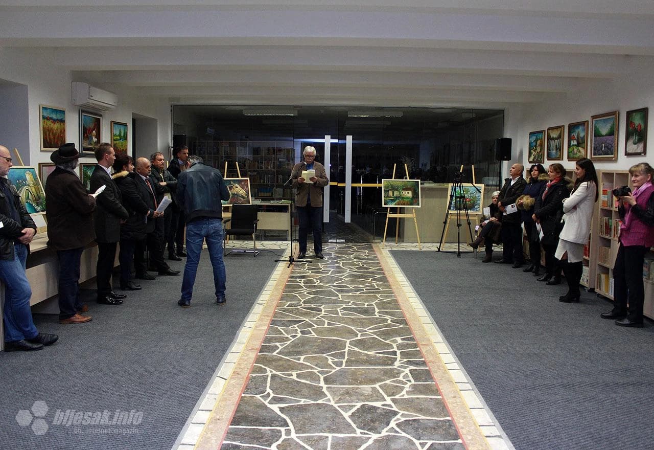 U širokobriješkoj Narodnoj knjižnici otvorena samostalna izložba ljubuškog slikara Zdravka Rogića