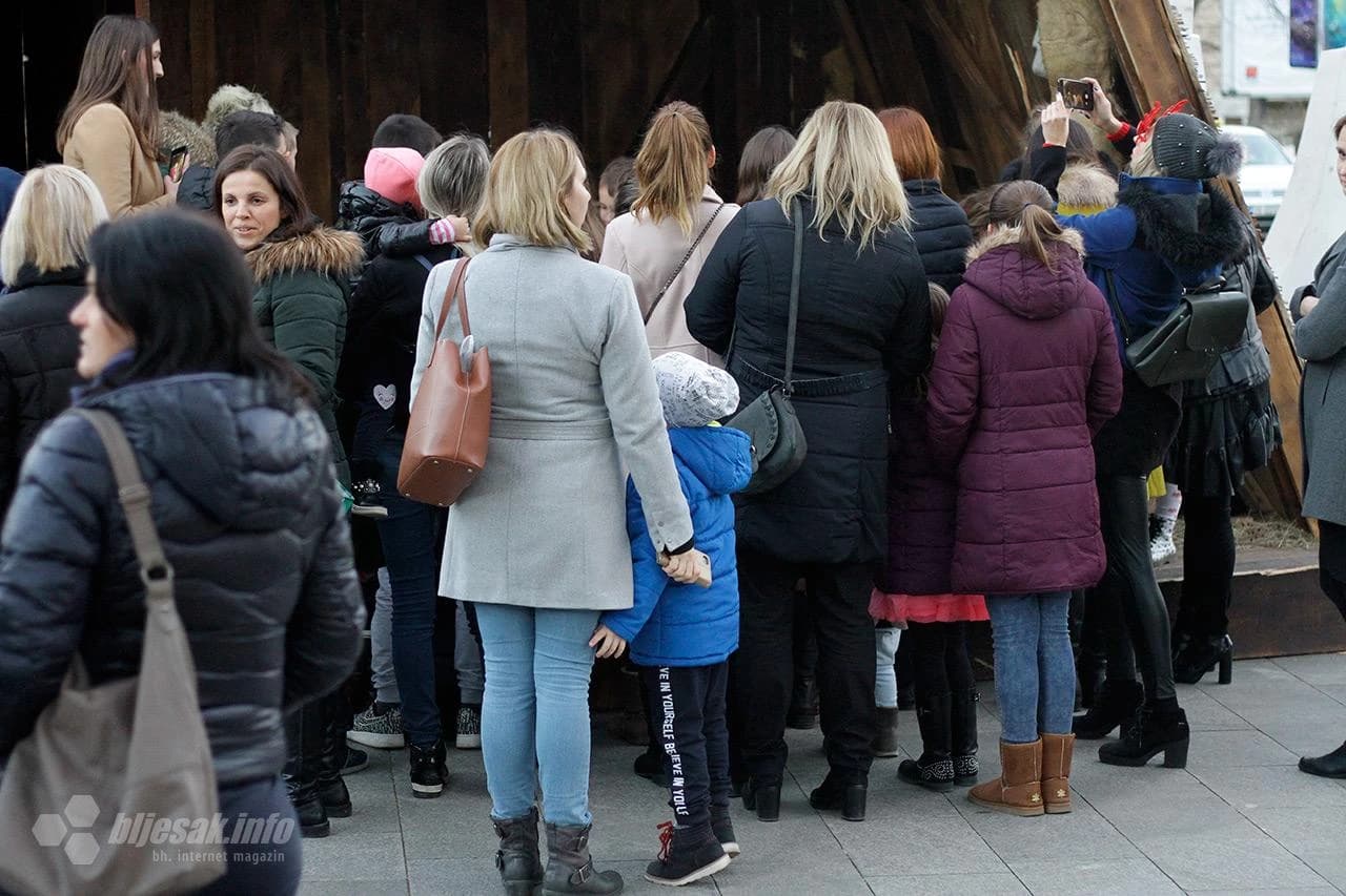 Sveti Nikola razveselio mostarske mališane