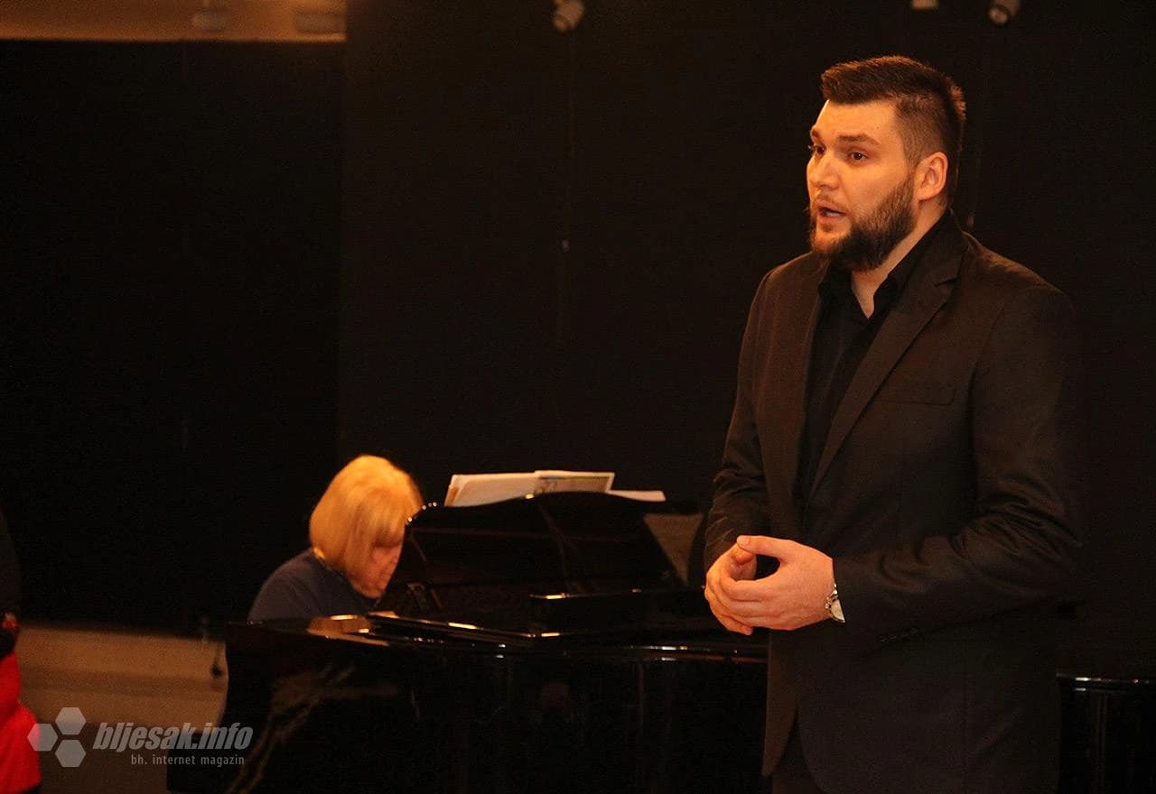 Nastup Nine Stojića