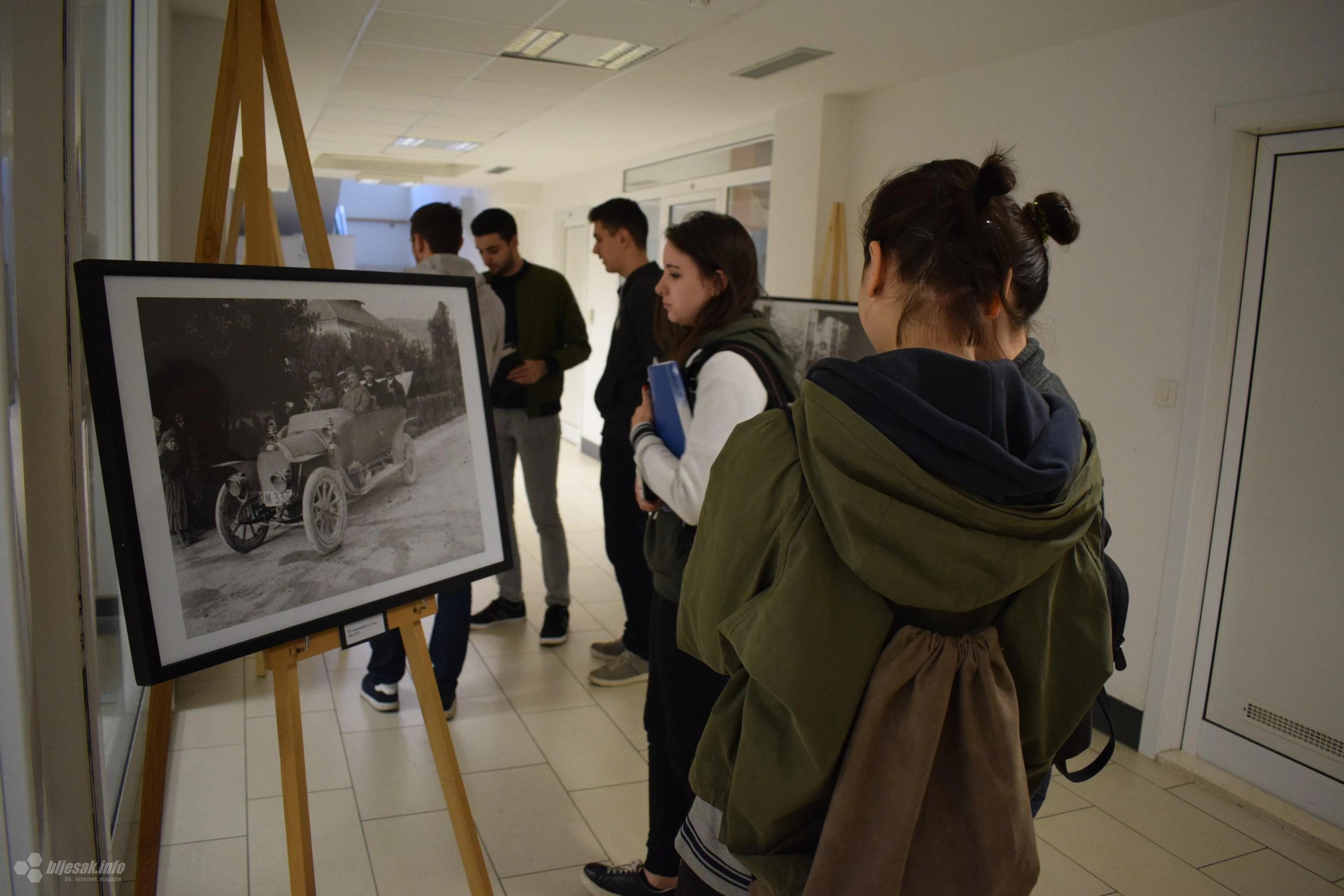 Izložba učenika Srednje škole likovnih umjetnosti Gabrijela Jurkića 