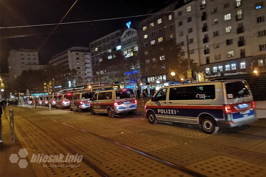 Podrška Zmajevima: Bakljada na Schwedenplatzu, pa korteo do stadiona