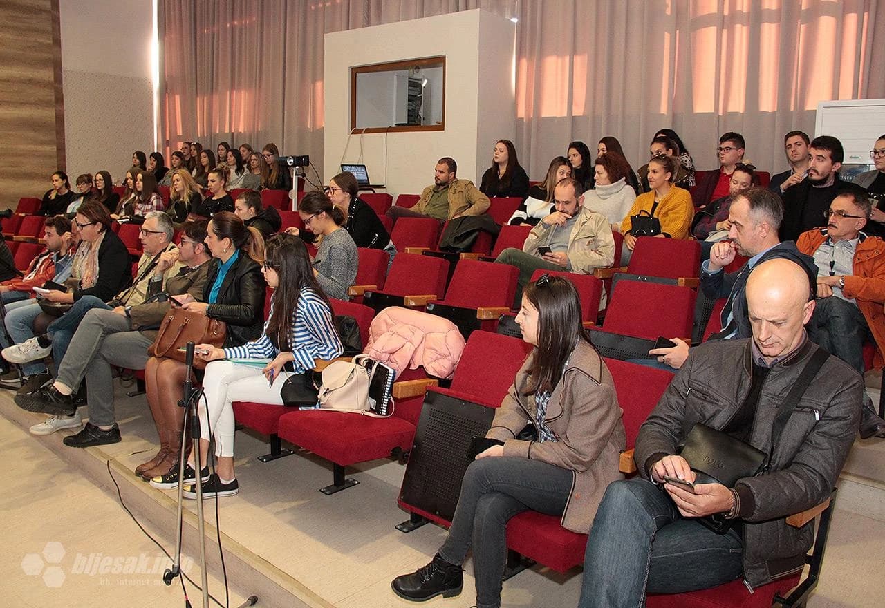 Među novinarima bili su i studenti novinarstva