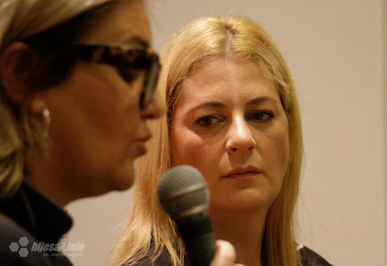 Roman 'Kintsugi tijela' Senke Marić predstavljen u Mostaru