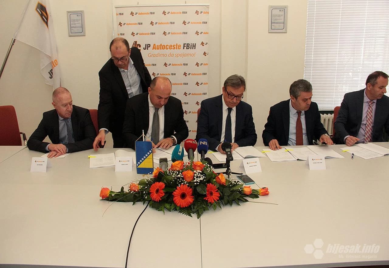 Potpisivanje ugovora