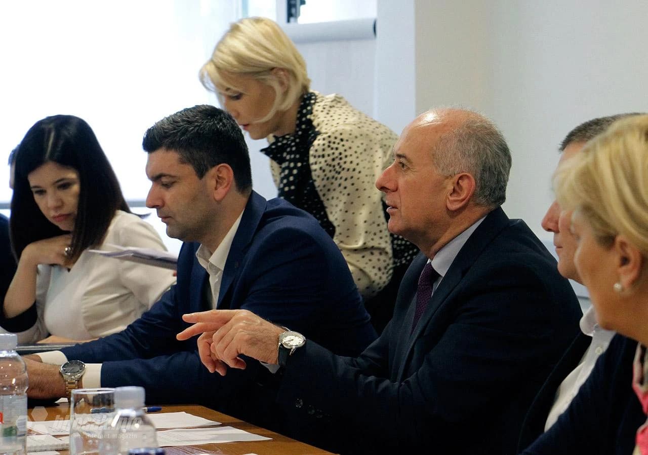 Cilj posjeta bio je sastanak predstavnika Udruženja doktora obiteljske medicine s predstavnicima Zavoda zdravstvenog osiguranja HNŽ radi razmjene iskustava 