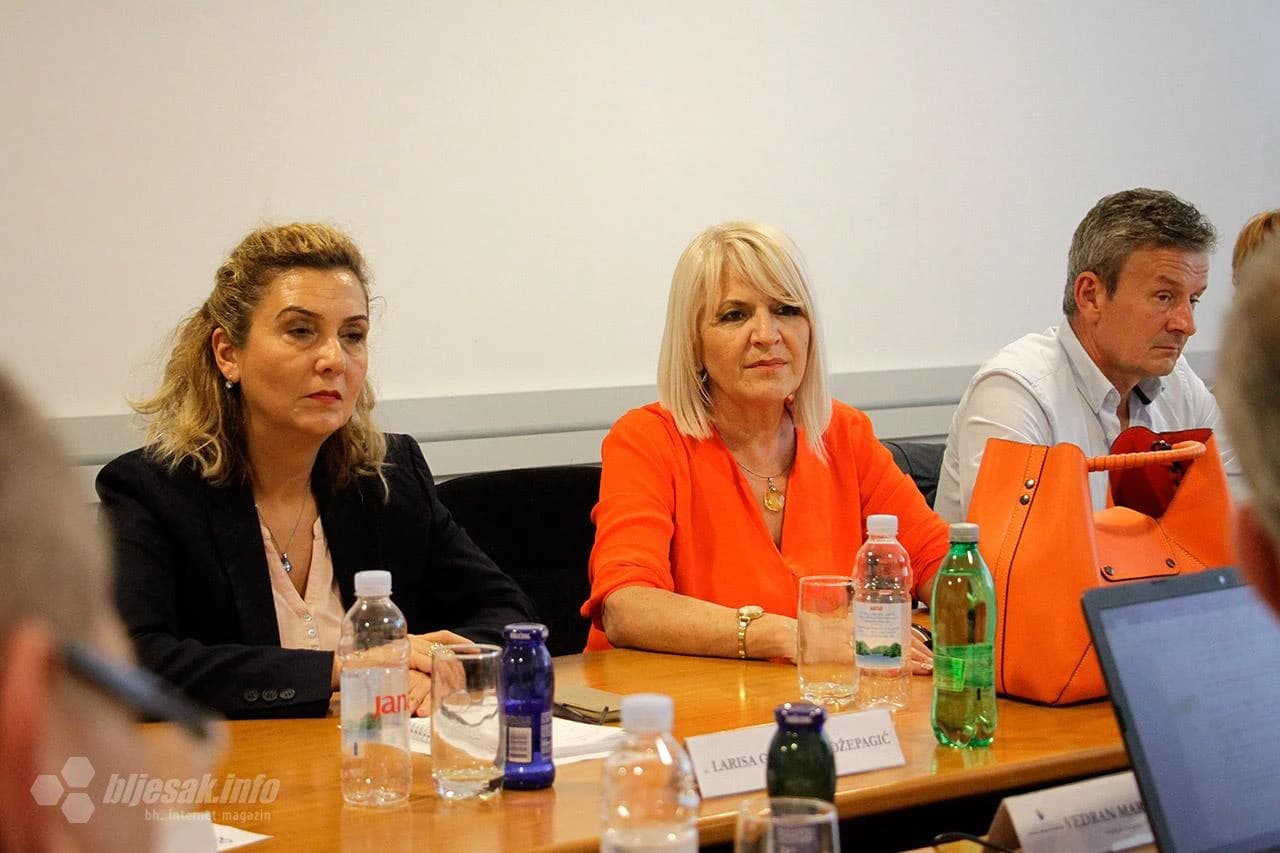 Cilj posjeta bio je sastanak predstavnika Udruženja doktora obiteljske medicine s predstavnicima Zavoda zdravstvenog osiguranja HNŽ radi razmjene iskustava 