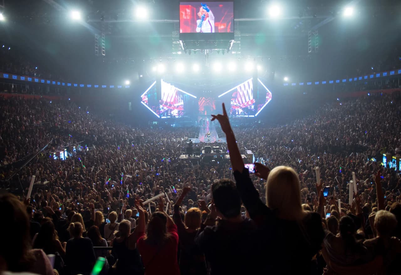 Lepa Brena u beogradskoj Areni proslavila 58. rođendan i 35 godina karijere