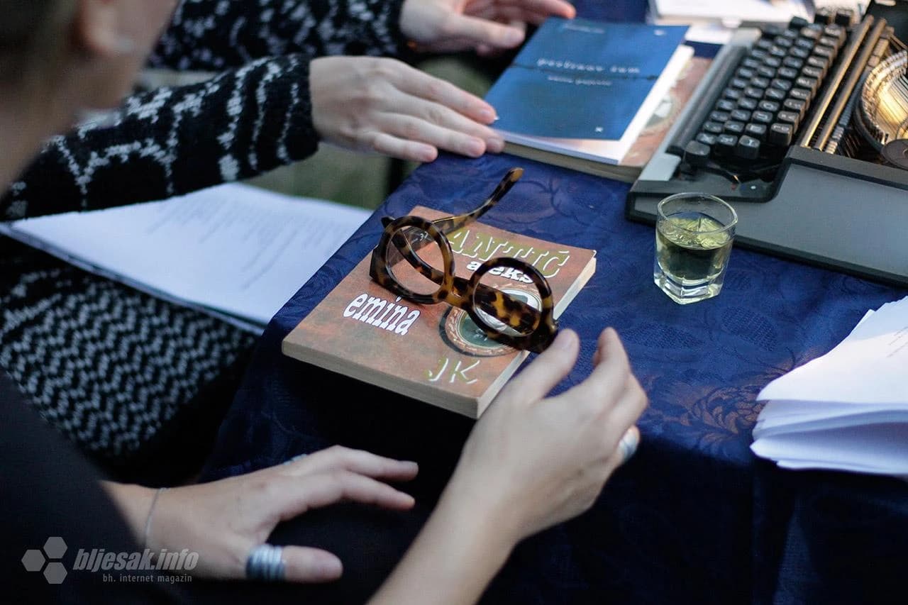 Mladi pjesnici odali su počast Aleksi Šantići čitajući njegove pjesme 