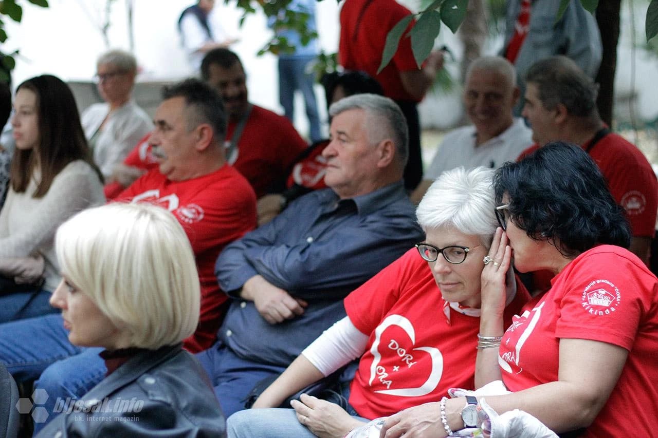 Mladi pjesnici odali su počast Aleksi Šantići čitajući njegove pjesme 