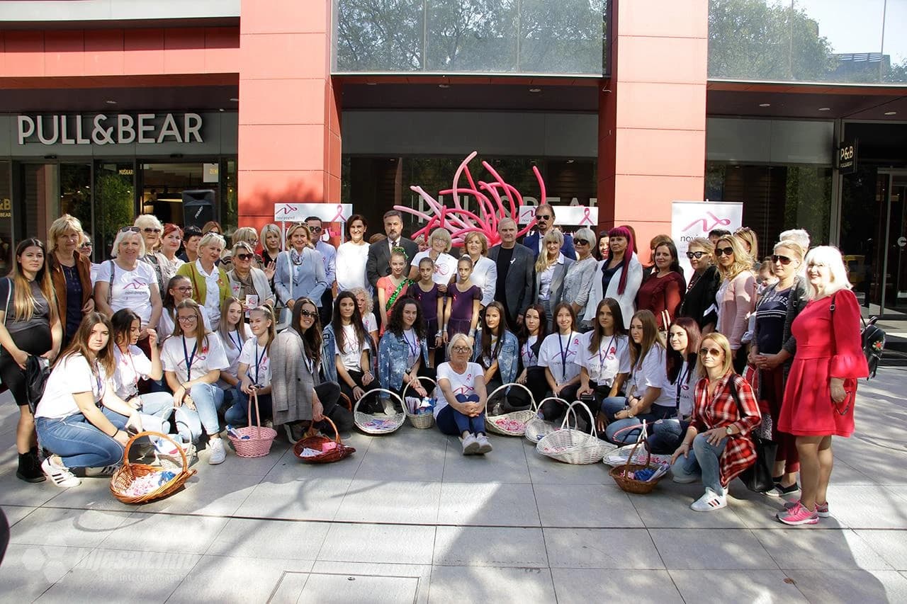 Dan roze vrpce obilježen u Mostaru pod sloganom "Nismo same, imamo Vas"