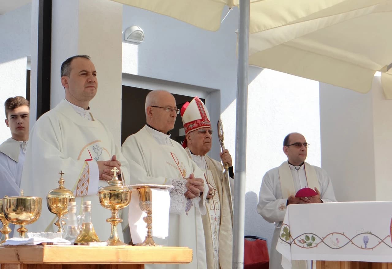 U krivodolskom groblju pokopani su ostaci mučenice Jele