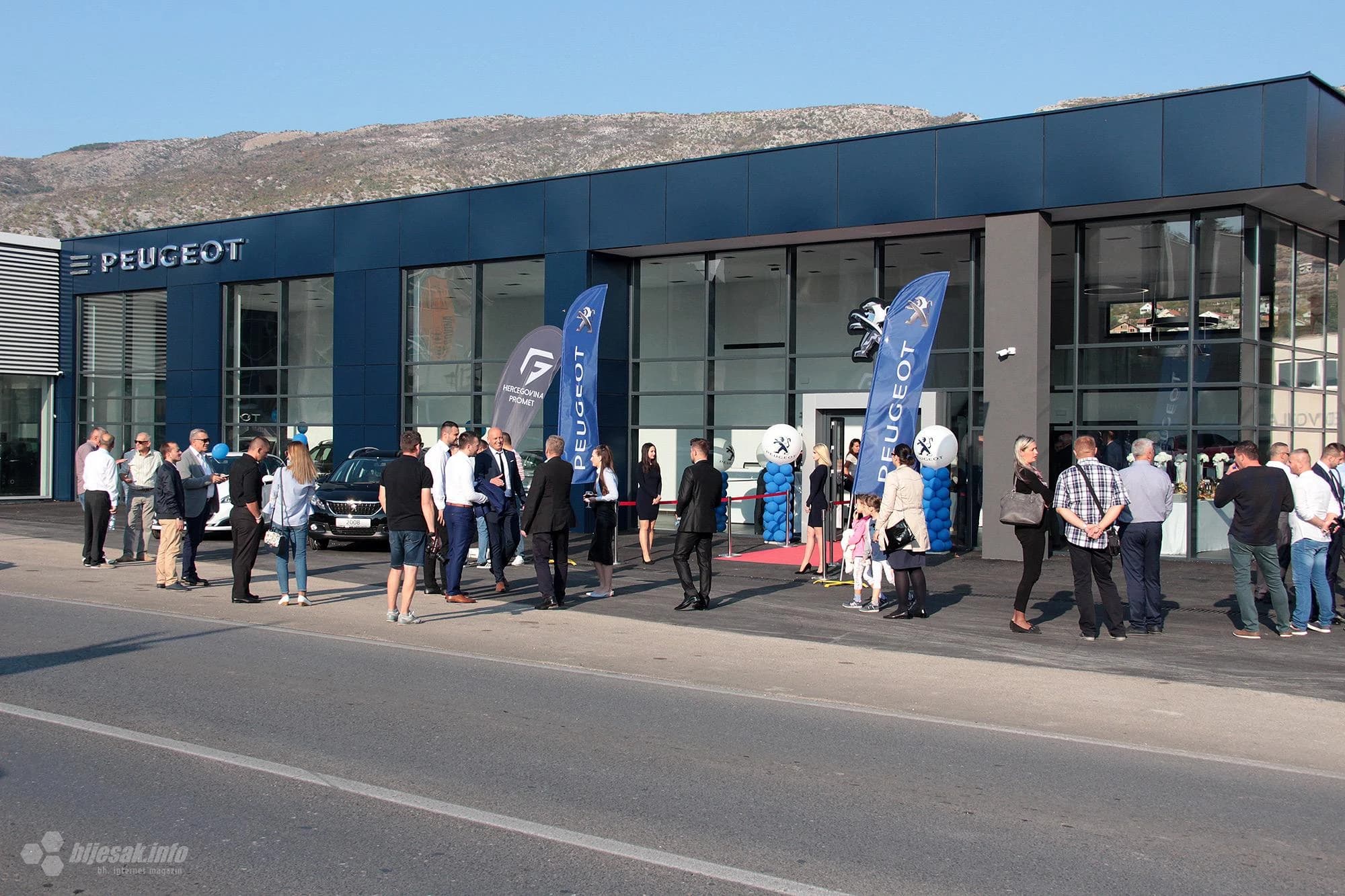 Prodajno – servisni centar Peugeot 